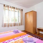 Sisic - Two Bedroom With Terrace *