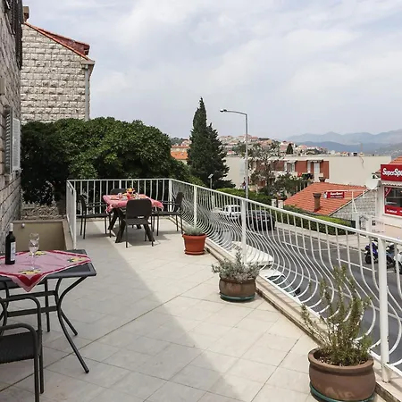 Sisic - Two Bedroom With Terrace Διαμέρισμα *