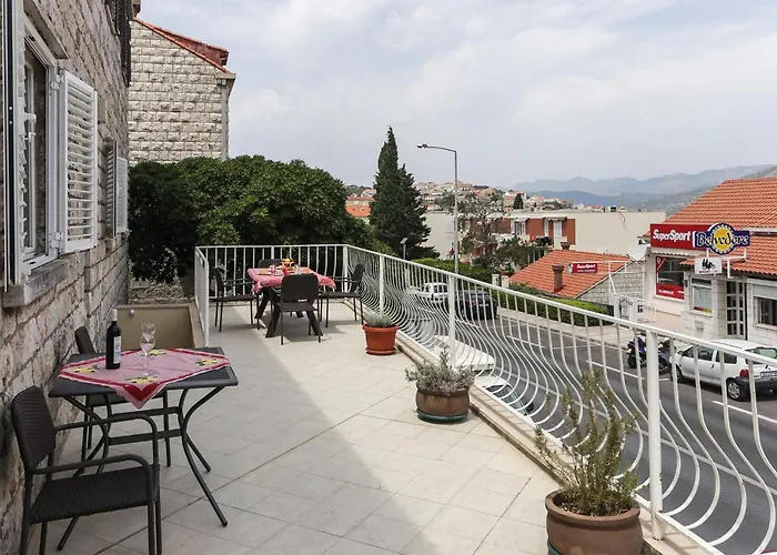 Sisic - Two Bedroom With Terrace Apartamento *