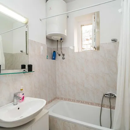 Sisic - Two Bedroom With Terrace Apartment